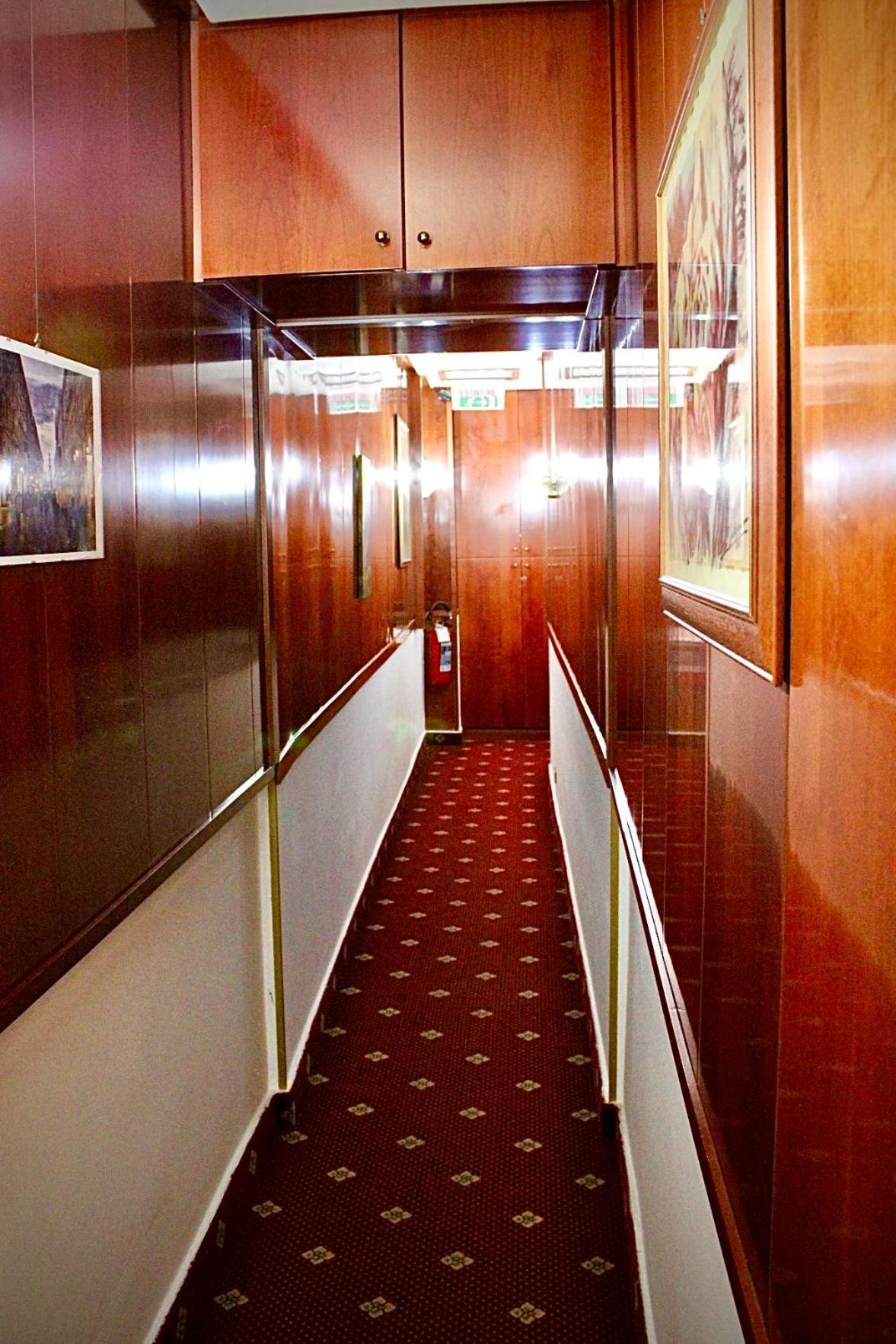 Hotel Fiorella Milano Exterior photo