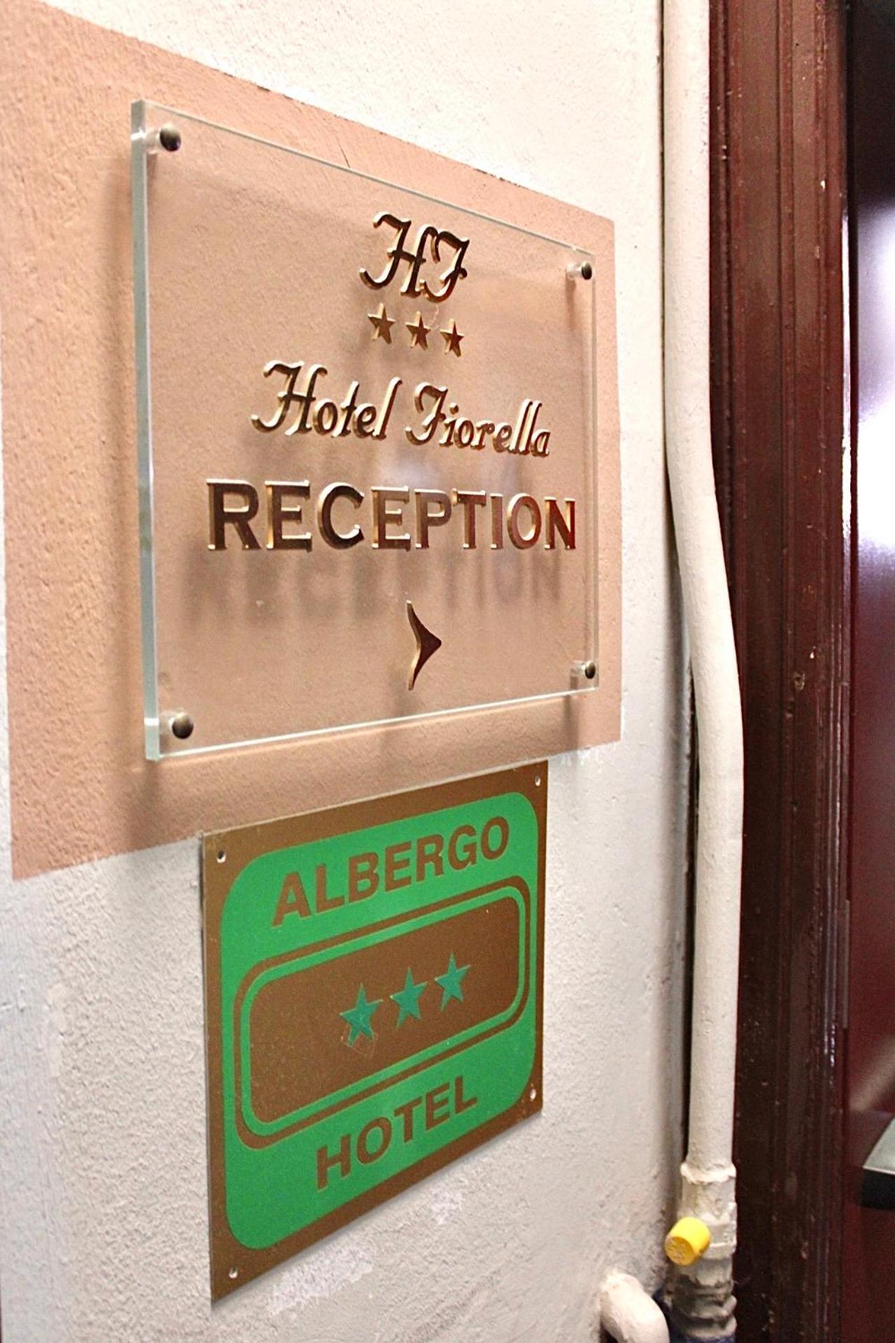 Hotel Fiorella Milano Exterior photo
