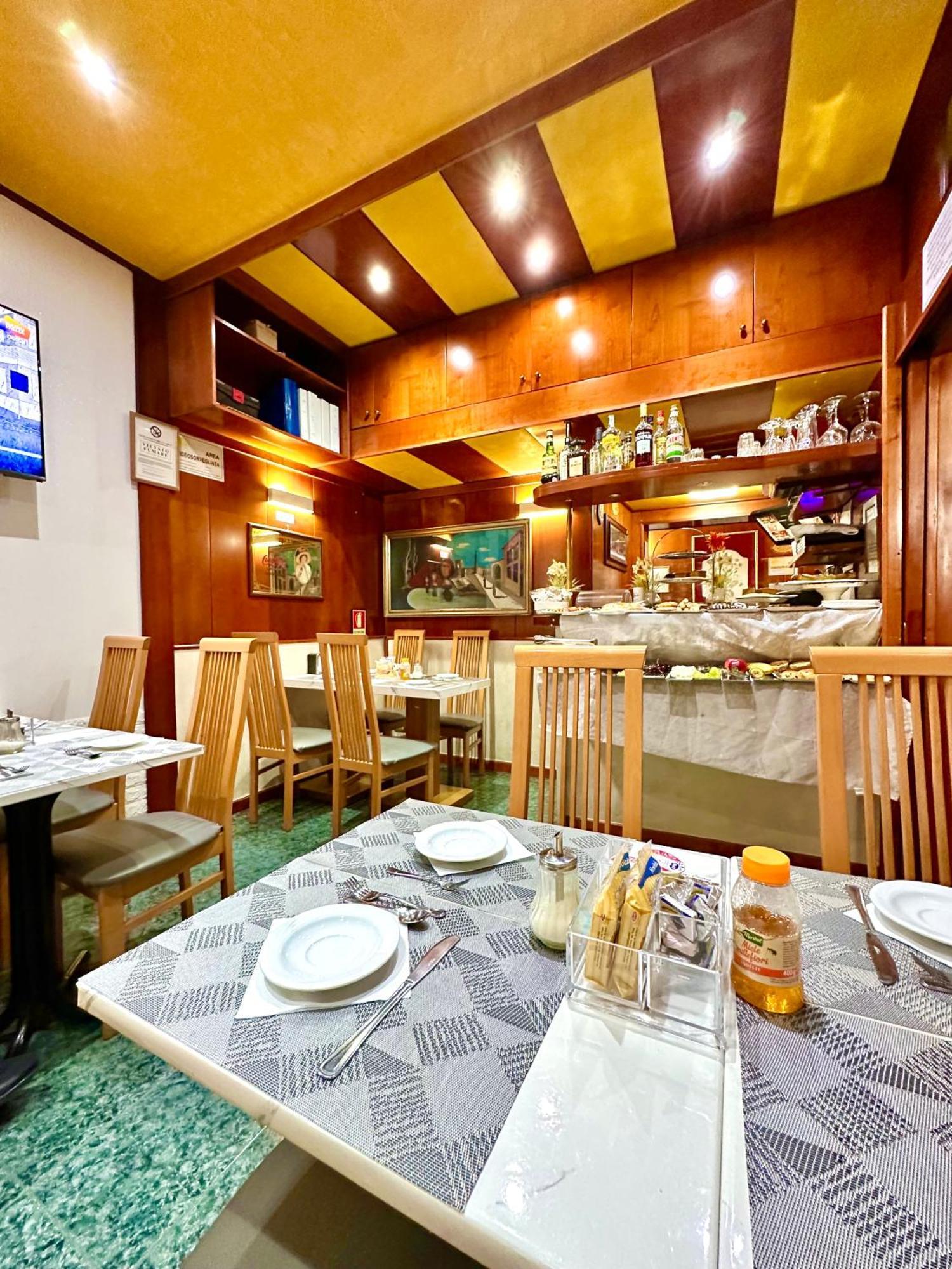 Hotel Fiorella Milano Exterior photo