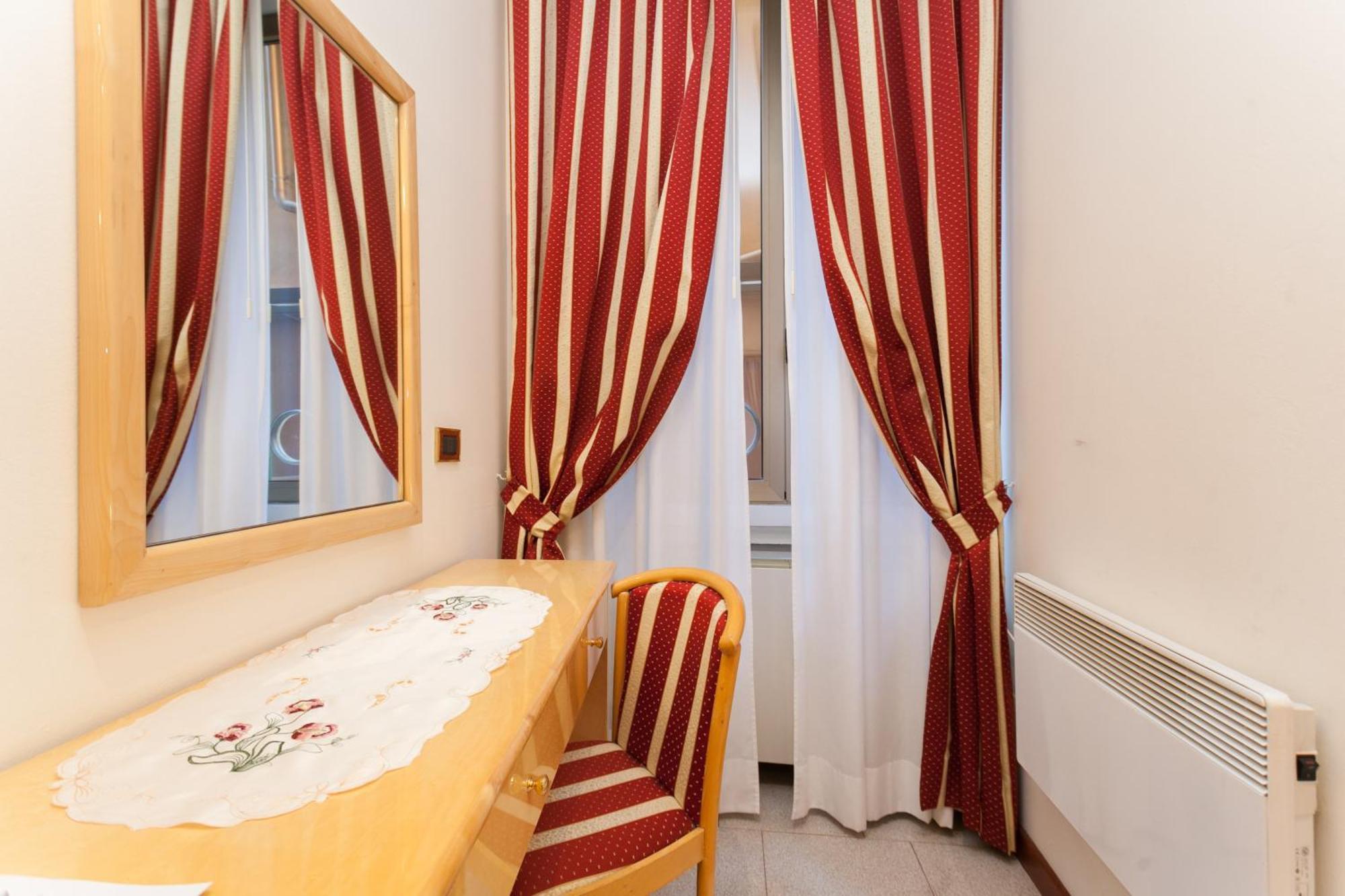 Hotel Fiorella Milano Exterior photo