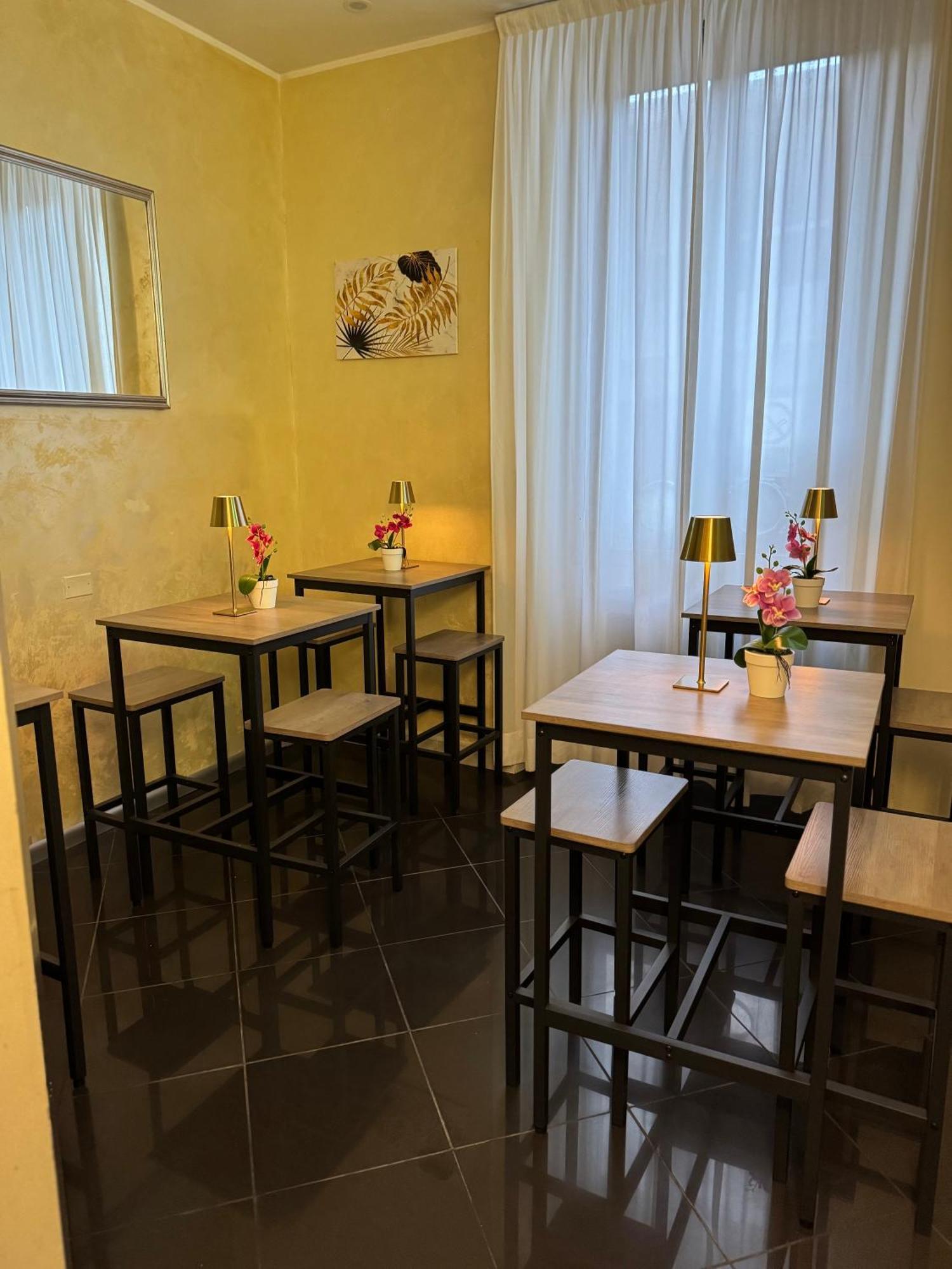 Hotel Fiorella Milano Exterior photo