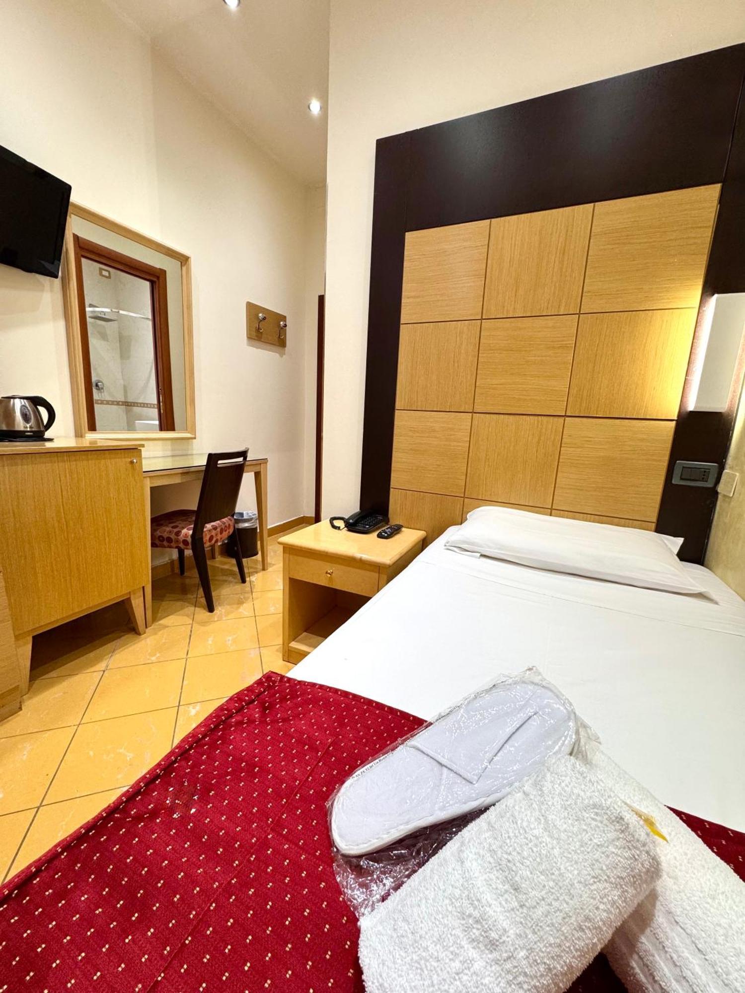 Hotel Fiorella Milano Exterior photo